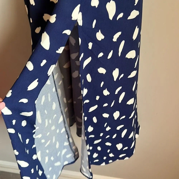 Kourt Cyra midi dress - Picture 6 of 14